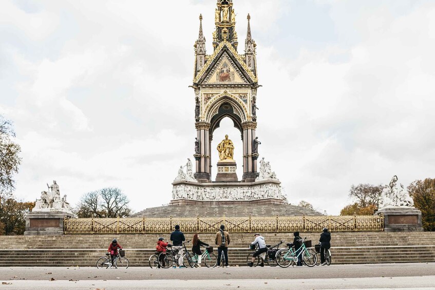 Picture 15 for Activity London: Parks and Palaces Guided Morning Bike Tour