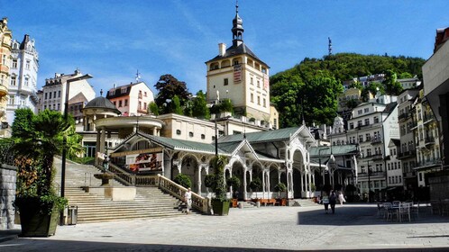 Karlovy Vary - spa yang terkenal di dunia