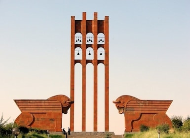 Private Tour: Sardarapat, Etschmiadzin und Zvartnots