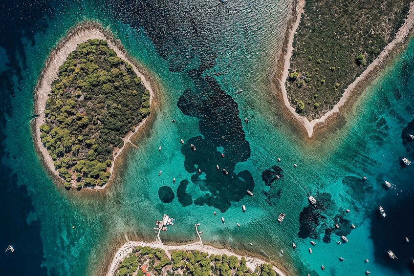 Picture 1 for Activity Split: Blue Lagoon and 3 Islands Speedboat Tour