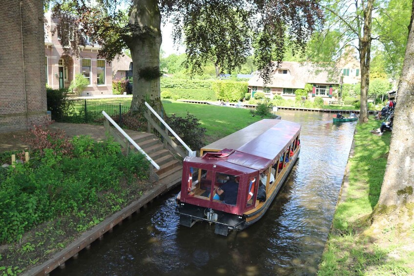 Picture 8 for Activity Giethoorn: Village & National Park Canal Cruise with Coffee