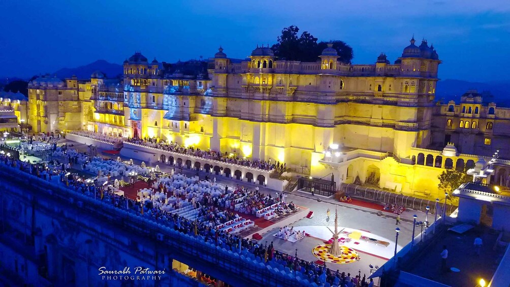 Picture 4 for Activity Udaipur: City Palace Museum Tour and Lake Pichola Boat Tour