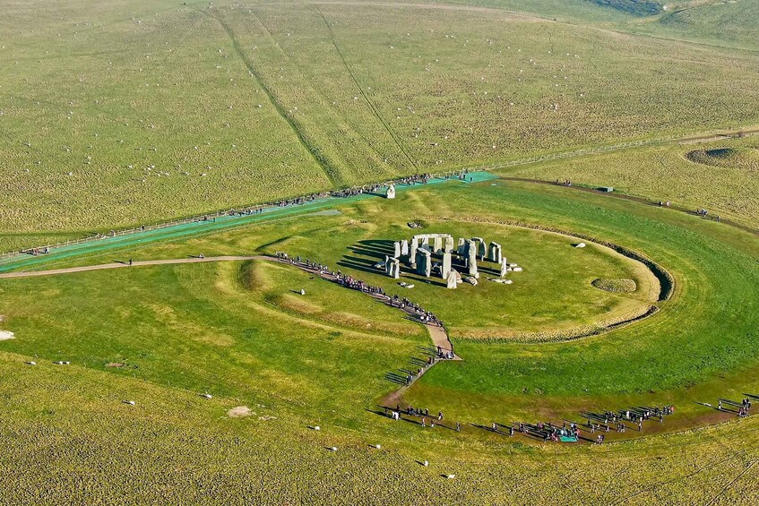 Picture 3 for Activity From London: Stonehenge Morning Day Trip with Admission