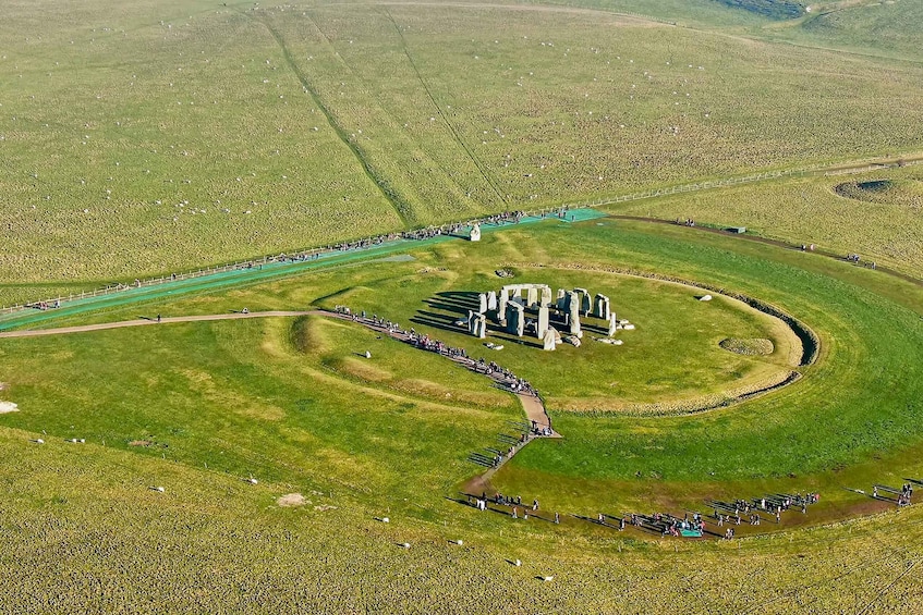 Picture 3 for Activity From London: Stonehenge Morning Day Trip with Admission