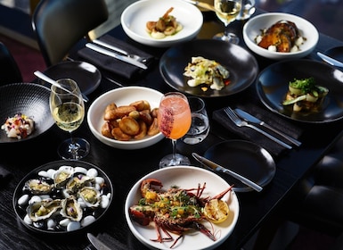 Sydney: Infinity at Sydney Tower Dining Experience