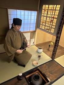 (Private )Kyoto: Upacara Minum Teh Kunjungan ke Rumah Lokal