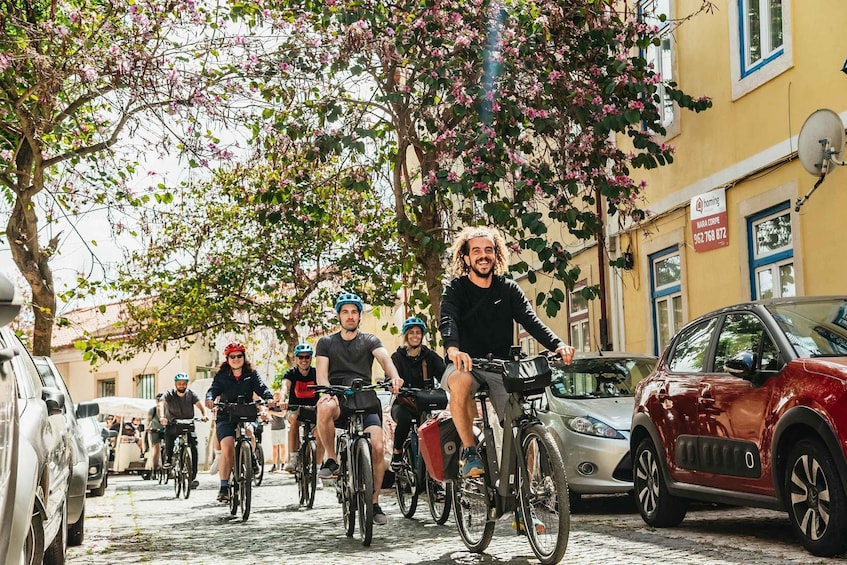 Picture 2 for Activity Lisbon: City Highlights and Viewpoints E-Bike Tour