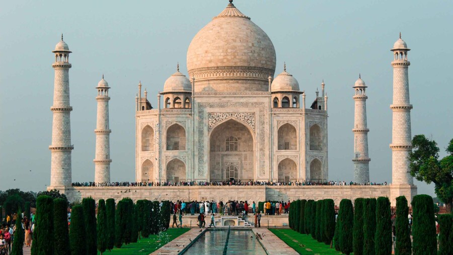 From Delhi: Taj Mahal, Agra & Mathura Tour with Transfers