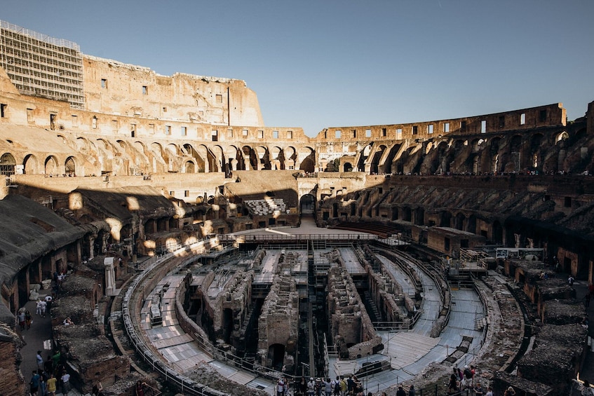Skip-the-line: Colosseum & Forum Tour with Special Gladiatorâs Gate & Arena Floor Access