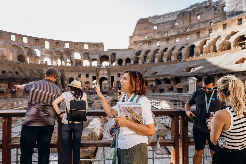 Skip-the-line: Colosseum & Forum Tour with Special Gladiator’s Gate & Arena Floor Access