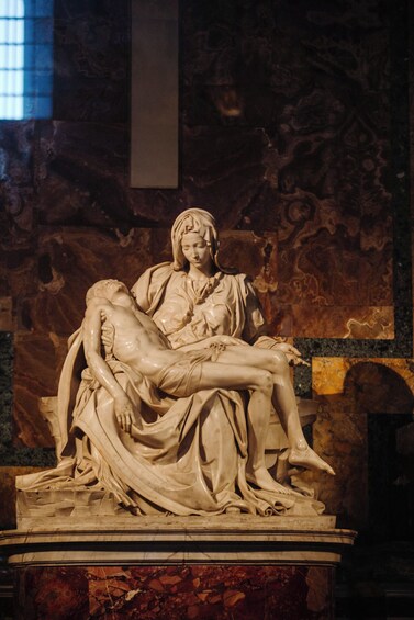 St. Peter’s Basilica Priority Access Tour with Dome & Crypt