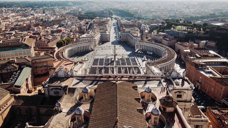 St. Peter’s Basilica Priority Access Tour with Dome & Crypt