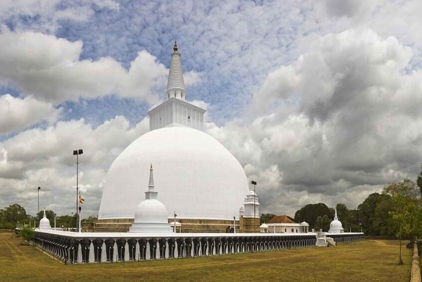 Picture 4 for Activity From Colombo: Anuradhapura Day Tour