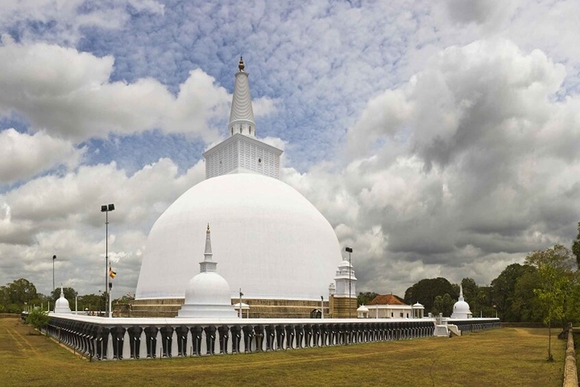 Picture 4 for Activity From Colombo: Anuradhapura Day Tour