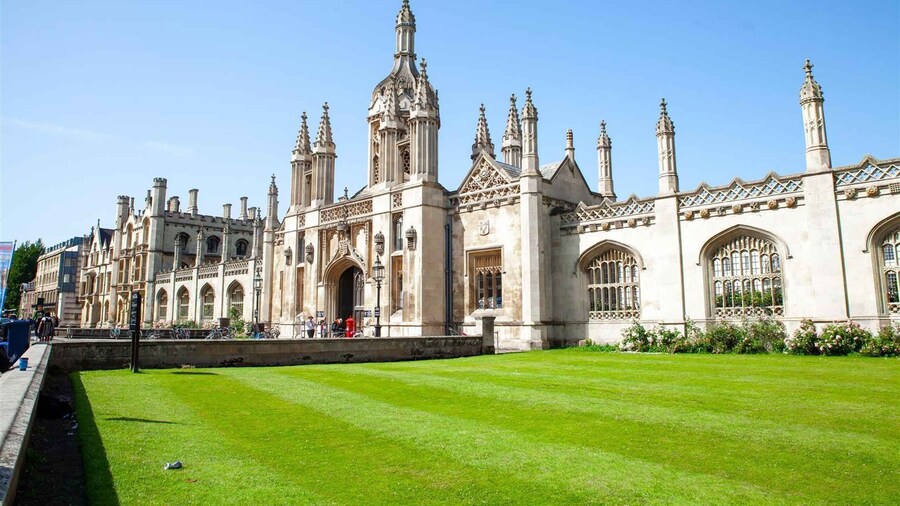 Cambridge: University Alumni Tour with Kings College Option