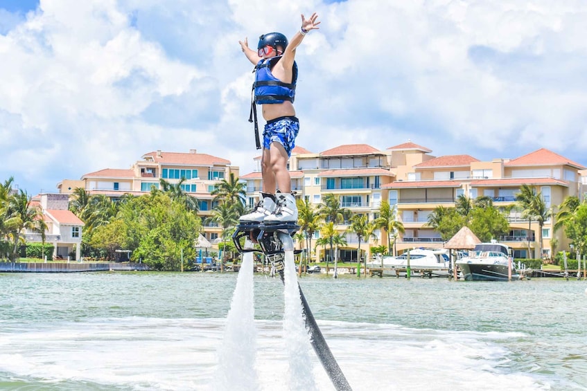 Picture 8 for Activity Cancun: Flyboard Session
