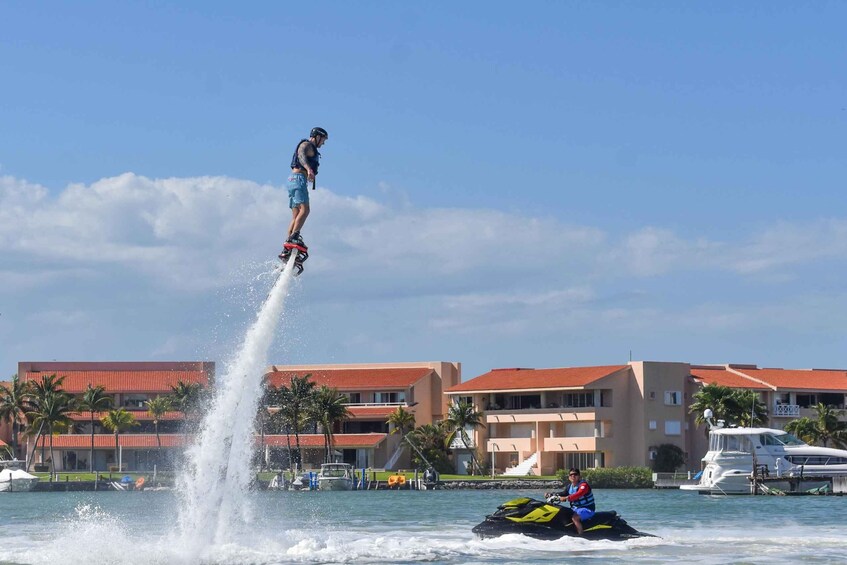 Picture 3 for Activity Cancun: Flyboard Session