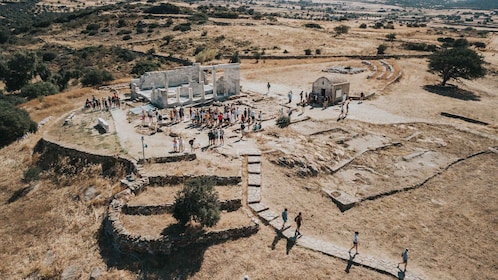 Naxos: recorrido en autobús por lo más destacado con tiempo libre para almo...