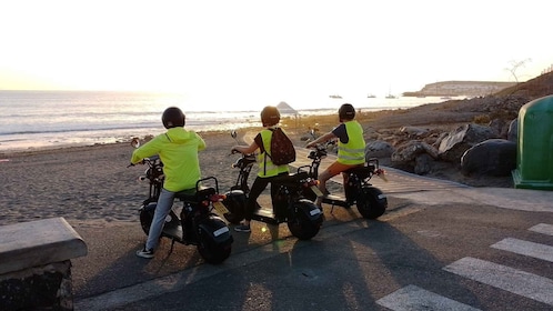 Maspalomas: Sunset E-Scooter Chopper 2 seat Guided Tour