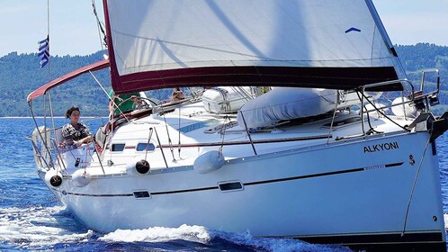 Halkidiki: 7 Hours Private Cruise with Sailing Boat