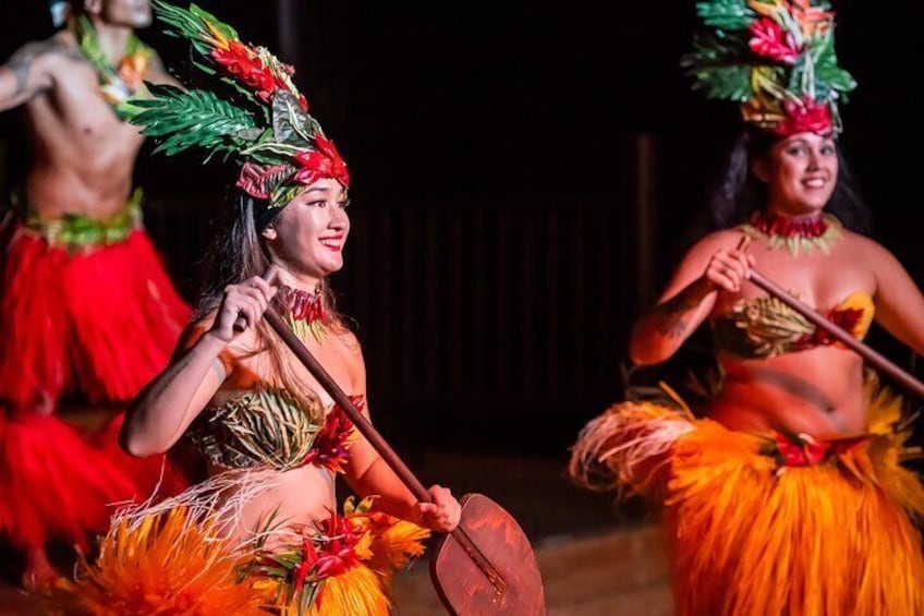 Maui Sunset Luau with Drinks and Hawaiian Buffet