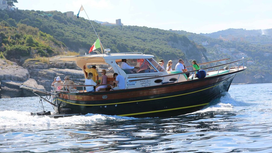 From Salerno: Capri and the Sirenusas Boat Tour