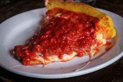 Chicago: Loop Food Tour of 6 Tastings with Deep Dish Pizza