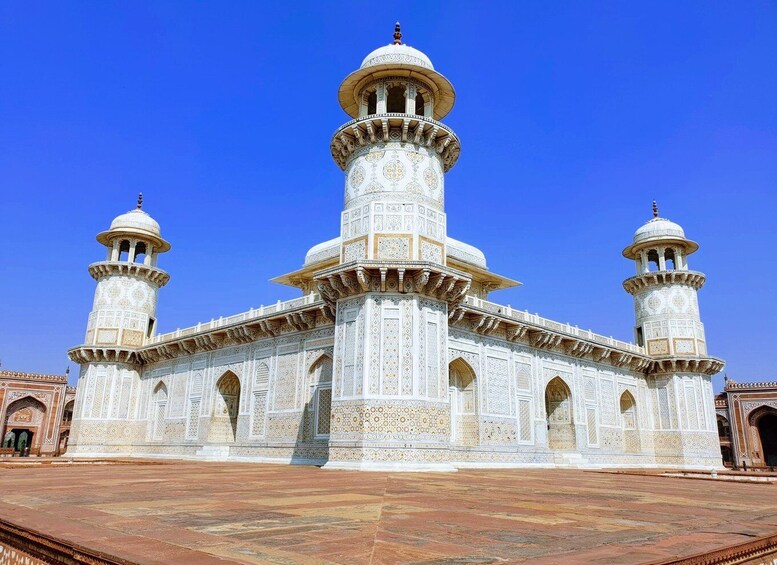 From Delhi: Private Taj Mahal Sunrise & Sunset 2-Day Tour