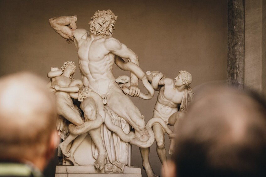 Early Sistine Chapel Entry with Skip-the-line Vatican & St. Peter's Basilica Tour