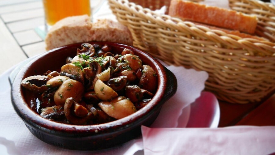 Hamburg: Culinary Insider Tour of St. Georg
