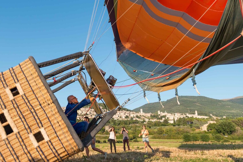 Picture 1 for Activity Assisi: Hot Air Balloon Ride with Breakfast & Wine Tasting