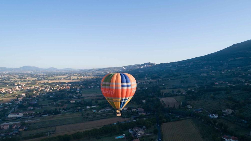 Picture 4 for Activity Assisi: Hot Air Balloon Ride with Breakfast & Wine Tasting