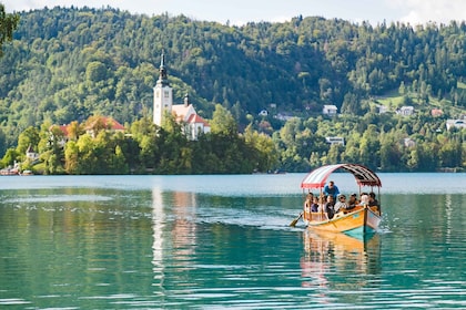 Vanuit Ljubljana: Rondleiding over het meer van Bled en het kasteel van Ble...