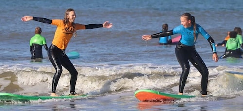 Clases de surf de día completo en Scheveningen con almuerzo