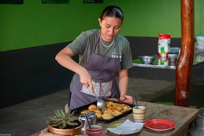 Costaricansk brødfremstilling i Monteverde