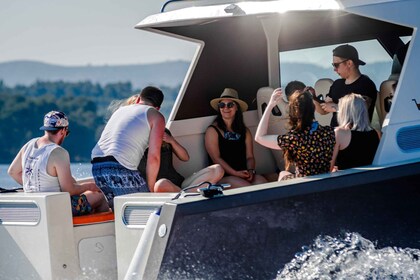 Hvar : Excursion d’une journée de plongée en apnée en hors-bord avec plages...