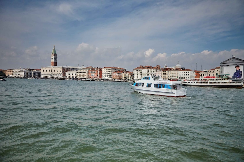 Picture 1 for Activity From Punta Sabbioni: Venice, Murano, and Burano Boat Trip