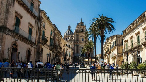 Von Siracusa nach Taormina: Ragusa, Noto und Schokoladenverkostung