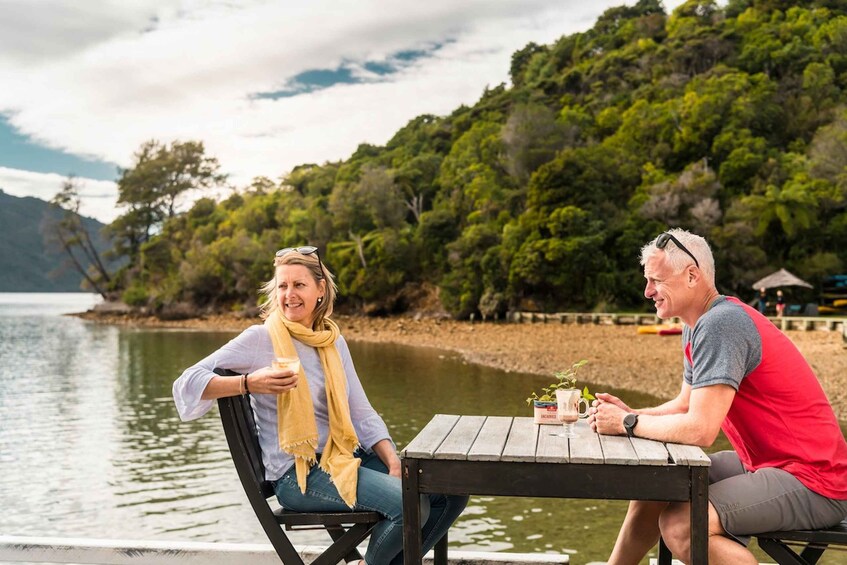 Queen Charlotte Sound: Scenic Cruise & Lunch