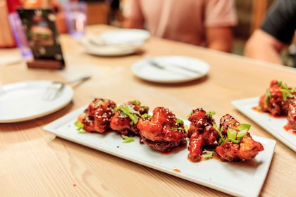 Vancouver: Guided Food and City History Tour