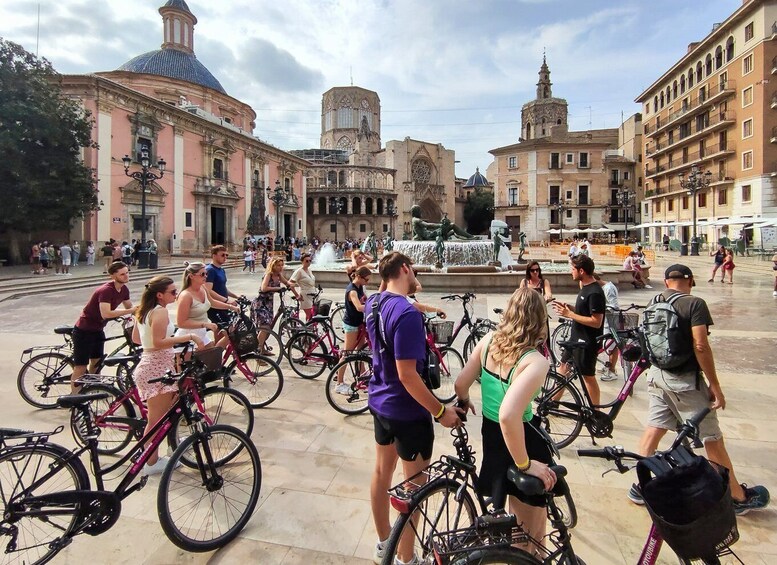 Picture 5 for Activity Valencia: City Highlights Guided Bike Tour