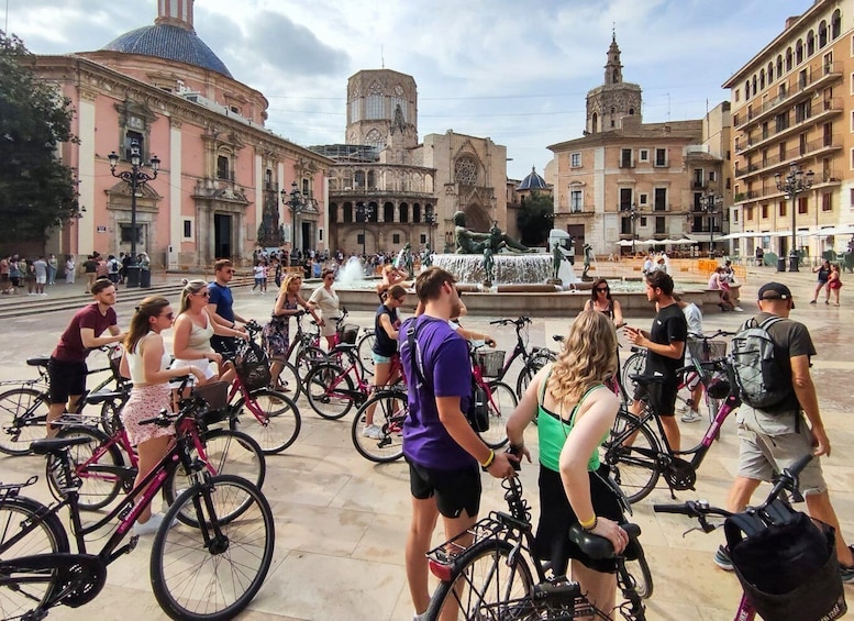 Picture 5 for Activity Valencia: City Highlights Guided Bike Tour