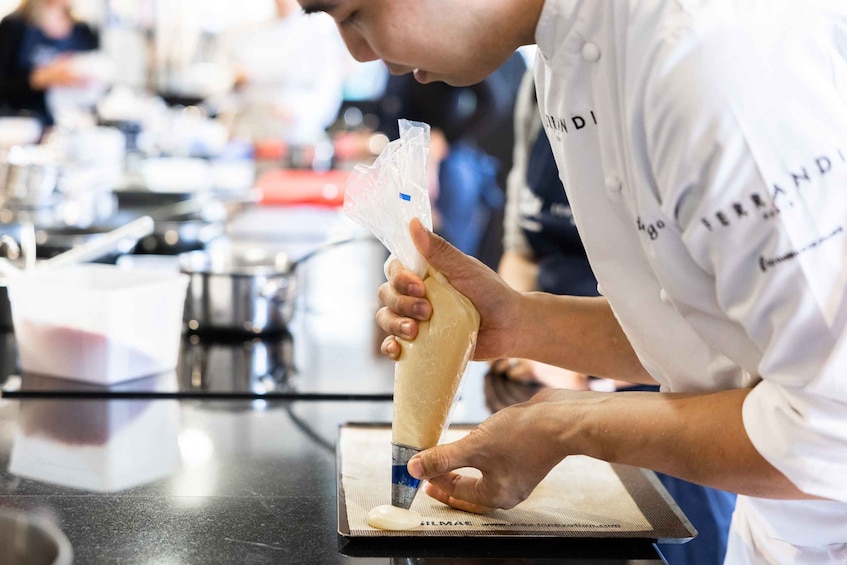 Picture 10 for Activity Paris: Pastry Class with Ferrandi Chef at Galeries Lafayette