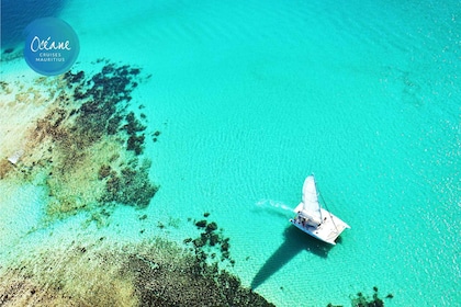 Ile aux Cerfs : Catamaran privé OCÉANE Journée complète croisière