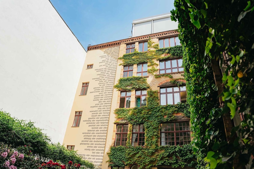 Picture 4 for Activity Berlin: Hidden Backyards Guided Walking Tour