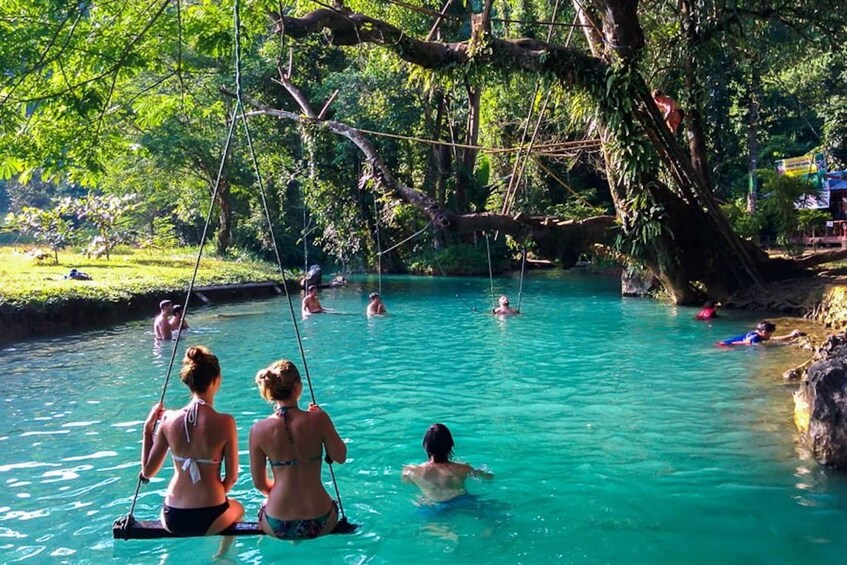 Vang Vieng: Blue Lagoon and Countryside Bike Tour with Lunch