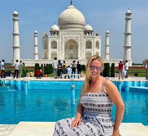 Dari Delhi: Taj Mahal Sunrise, Agra Fort, dan Baby Taj Tour
