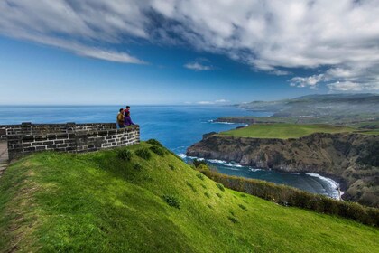 São Miguel Est : Excursion d'une journée en van avec déjeuner