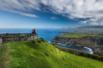 Este de São Miguel: tour de día completo en furgoneta con almuerzo