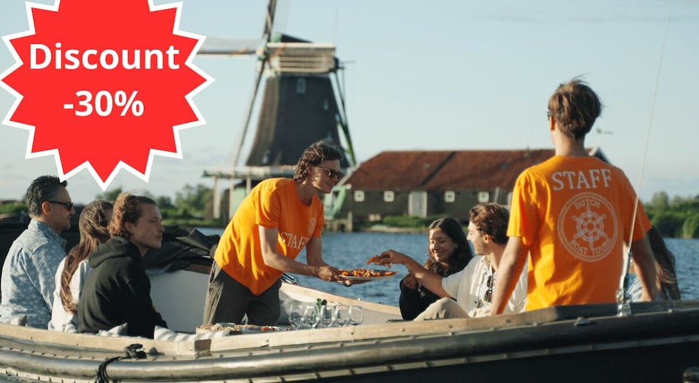 Zaanse Schans: Private Cruise + Guide + Incl. Food & Drinks